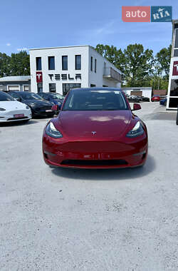 Внедорожник / Кроссовер Tesla Model Y 2024 в 