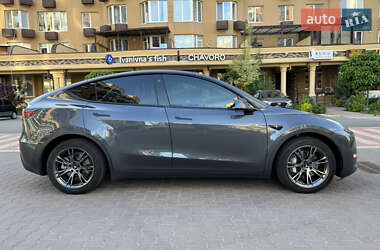 Внедорожник / Кроссовер Tesla Model Y 2021 в 