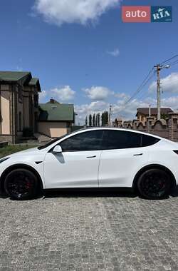 Позашляховик / Кросовер Tesla Model Y 2023 в 