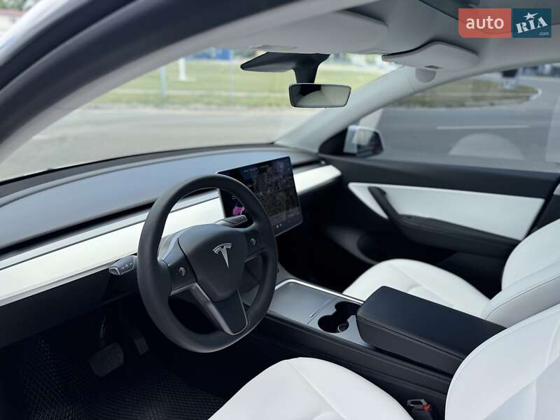 Внедорожник / Кроссовер Tesla Model Y 2021 в Кременчуге