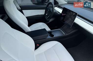 Внедорожник / Кроссовер Tesla Model Y 2021 в 
