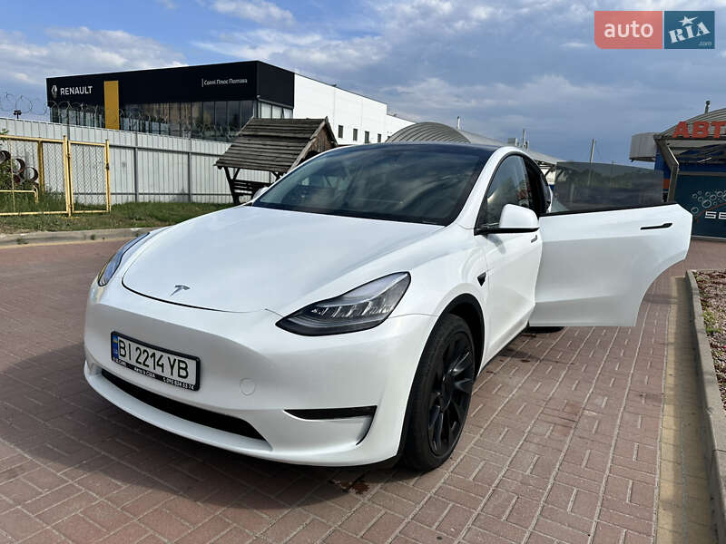 Позашляховик / Кросовер Tesla Model Y 2023 в Полтаві