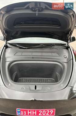 Внедорожник / Кроссовер Tesla Model Y 2023 в 