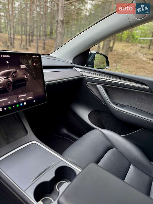 Внедорожник / Кроссовер Tesla Model Y 2022 в Киеве