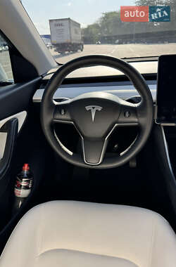 Внедорожник / Кроссовер Tesla Model Y 2021 в 