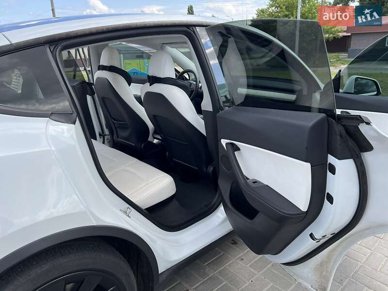 Внедорожник / Кроссовер Tesla Model Y 2020 в Кременчуге