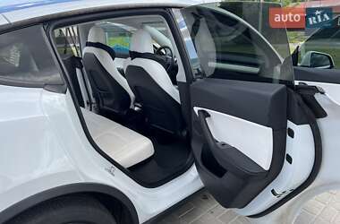 Позашляховик / Кросовер Tesla Model Y 2020 в 