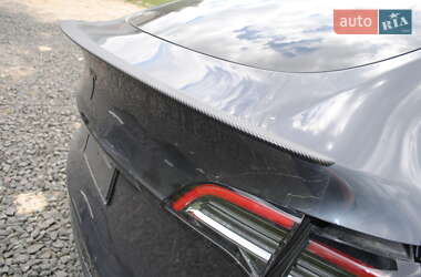 Внедорожник / Кроссовер Tesla Model Y 2024 в 