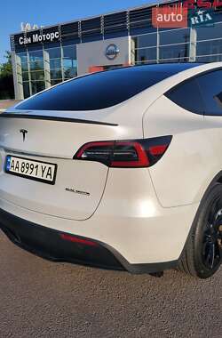 Внедорожник / Кроссовер Tesla Model Y 2022 в 