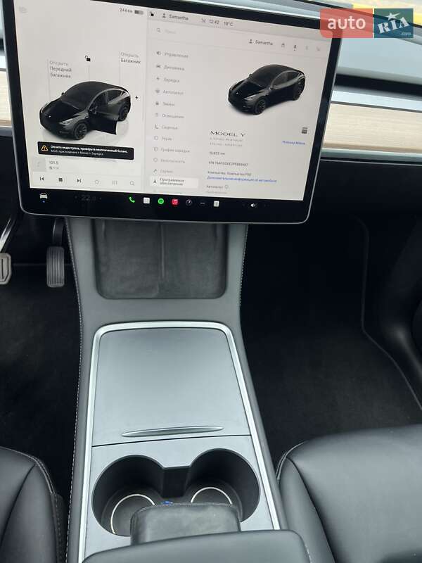 Внедорожник / Кроссовер Tesla Model Y 2023 в Киеве