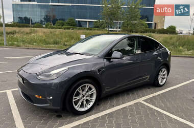 Внедорожник / Кроссовер Tesla Model Y 2023 в 