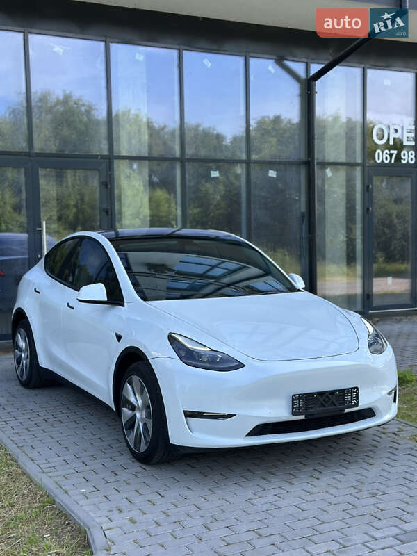 Внедорожник / Кроссовер Tesla Model Y 2023 в Ровно