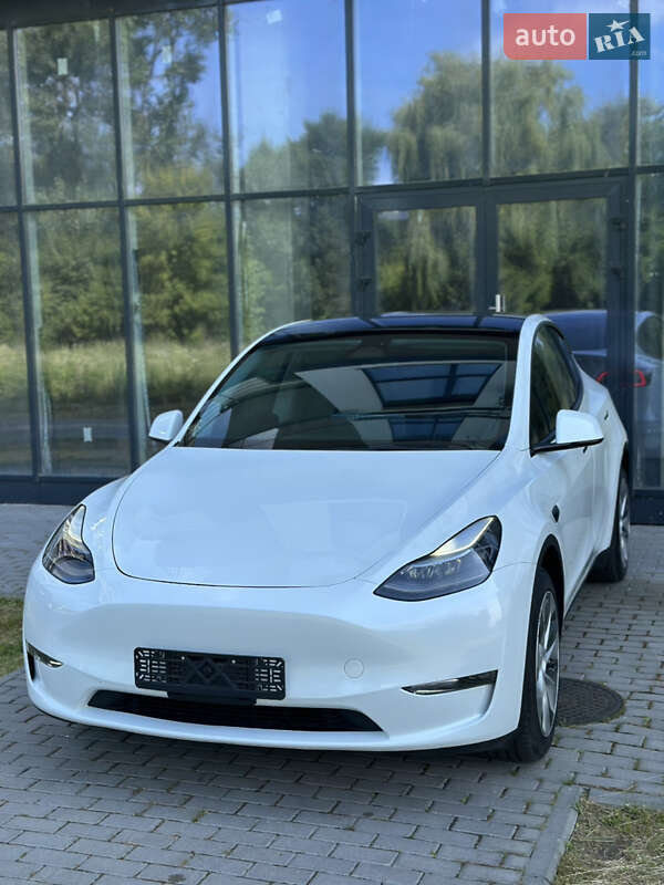 Внедорожник / Кроссовер Tesla Model Y 2023 в Ровно