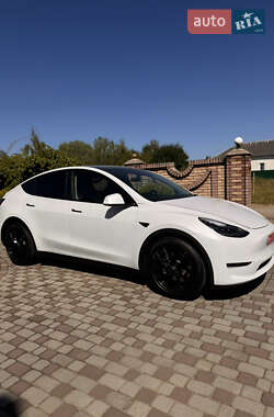 Внедорожник / Кроссовер Tesla Model Y 2021 в 