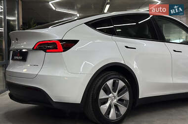 Внедорожник / Кроссовер Tesla Model Y 2023 в 