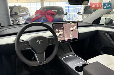 Внедорожник / Кроссовер Tesla Model Y 2023 в 
