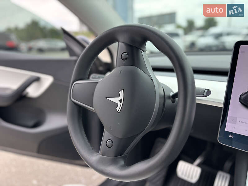 Внедорожник / Кроссовер Tesla Model Y 2020 в Киеве