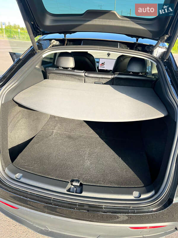 Внедорожник / Кроссовер Tesla Model Y 2023 в Ровно