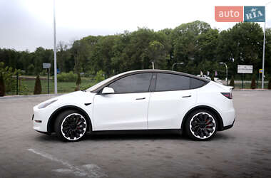 Внедорожник / Кроссовер Tesla Model Y 2023 в 