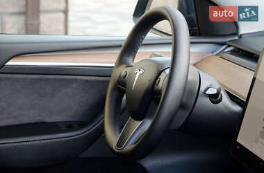 Внедорожник / Кроссовер Tesla Model Y 2022 в 