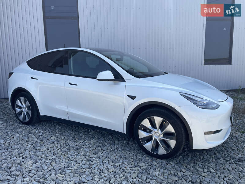 Внедорожник / Кроссовер Tesla Model Y 2021 в 