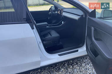 Внедорожник / Кроссовер Tesla Model Y 2021 в 