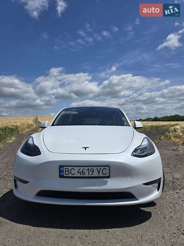 Внедорожник / Кроссовер Tesla Model Y 2023 в Львове