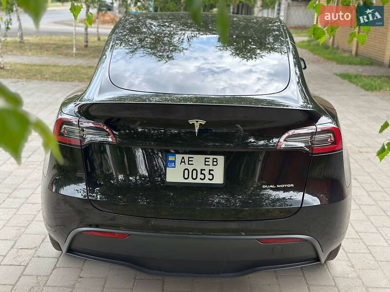 Позашляховик / Кросовер Tesla Model Y 2021 в Дніпрі