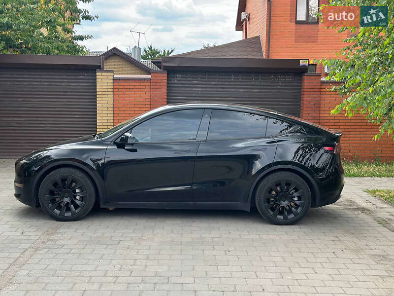 Позашляховик / Кросовер Tesla Model Y 2021 в Дніпрі