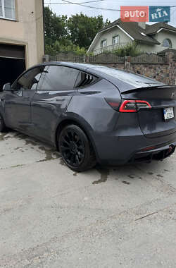 Внедорожник / Кроссовер Tesla Model Y 2021 в 