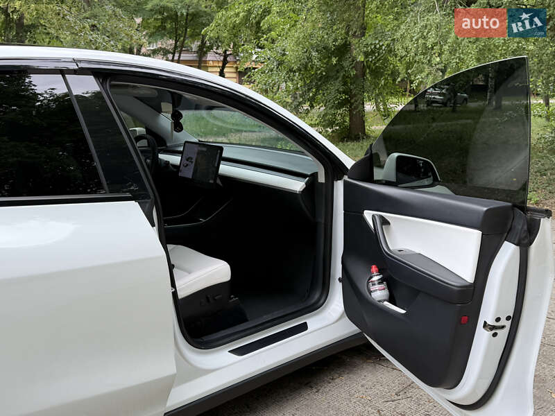 Внедорожник / Кроссовер Tesla Model Y 2020 в Желтых Водах