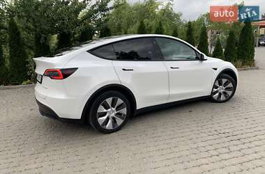 Внедорожник / Кроссовер Tesla Model Y 2021 в 
