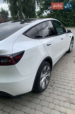 Внедорожник / Кроссовер Tesla Model Y 2021 в 