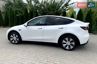 Внедорожник / Кроссовер Tesla Model Y 2021 в 