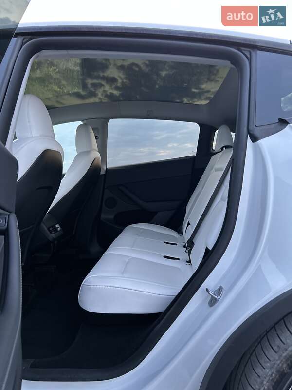 Внедорожник / Кроссовер Tesla Model Y 2023 в Валках