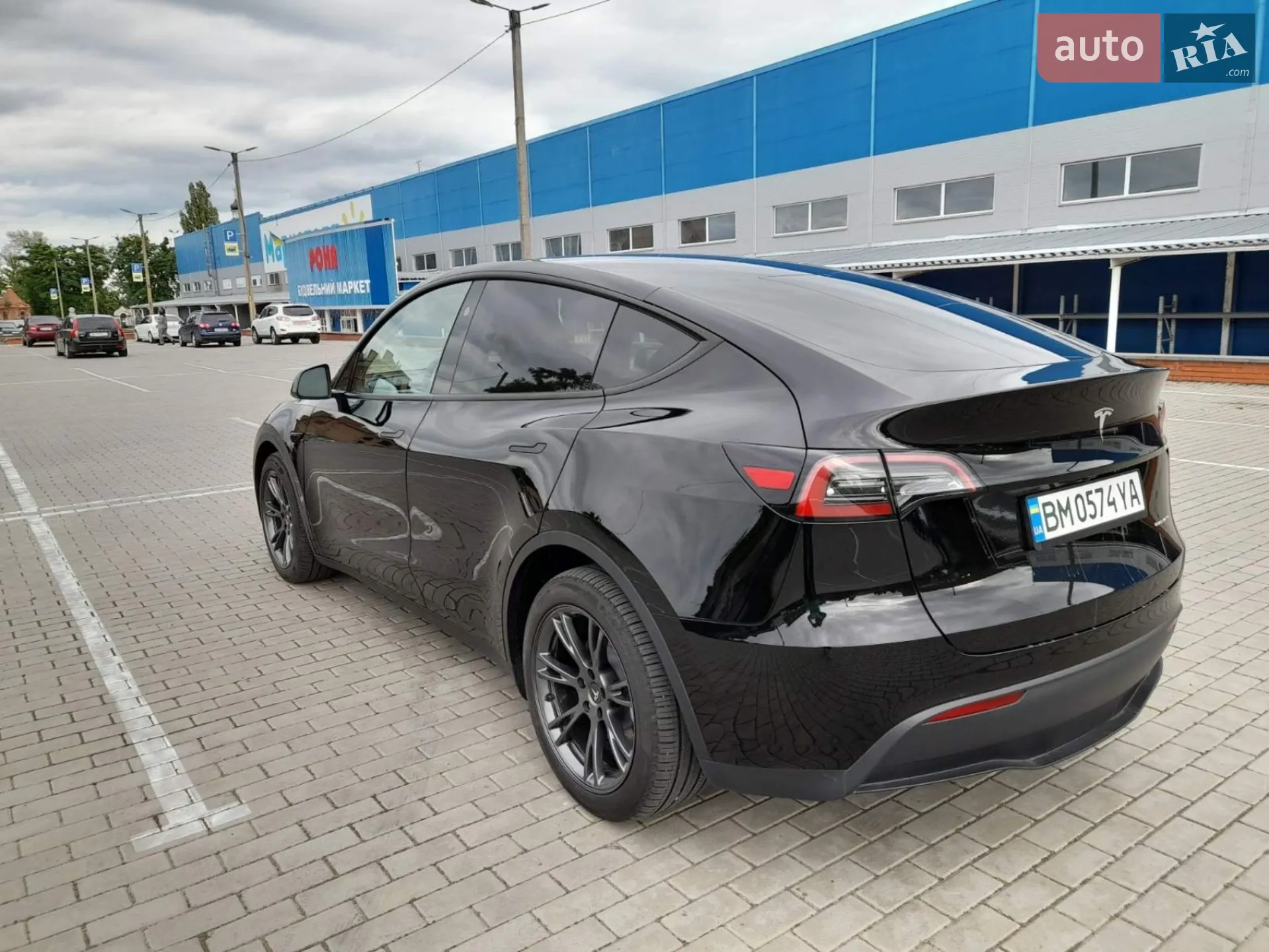 2024 Tesla Model Y - мініатюра 3