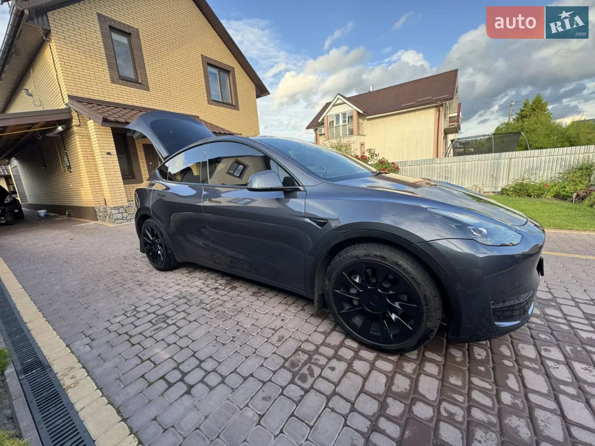 2020 Tesla Model Y - мініатюра 9