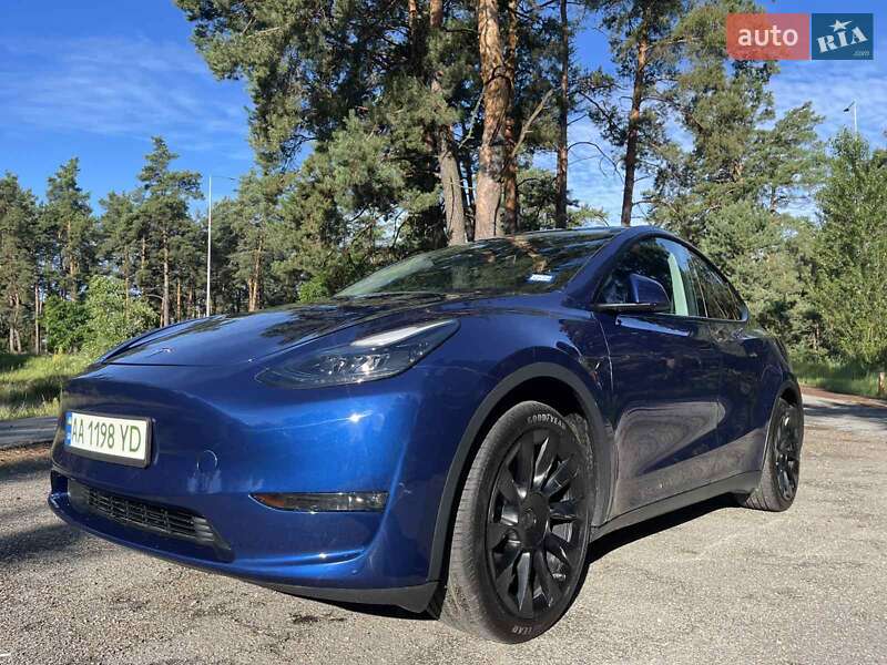Внедорожник / Кроссовер Tesla Model Y 2023 в Киеве