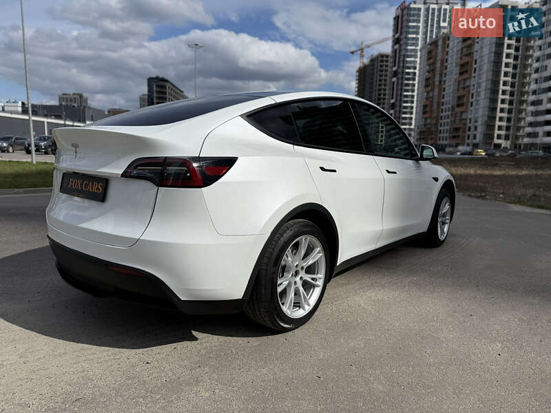 Внедорожник / Кроссовер Tesla Model Y 2023 в Киеве