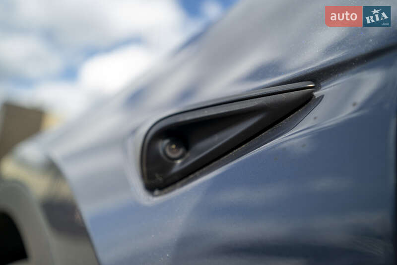 Внедорожник / Кроссовер Tesla Model Y 2023 в Киеве