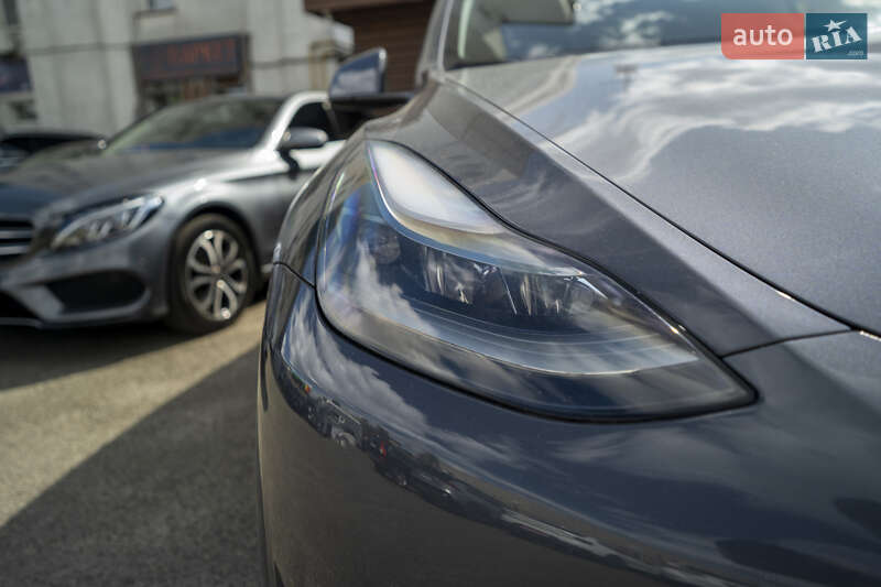 Внедорожник / Кроссовер Tesla Model Y 2023 в Киеве
