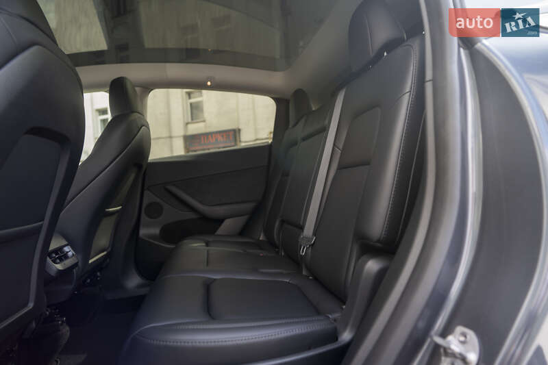 Внедорожник / Кроссовер Tesla Model Y 2023 в Киеве