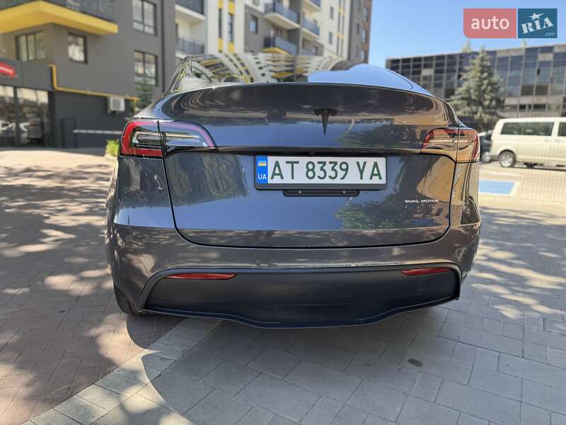 Позашляховик / Кросовер Tesla Model Y 2022 в Івано-Франківську