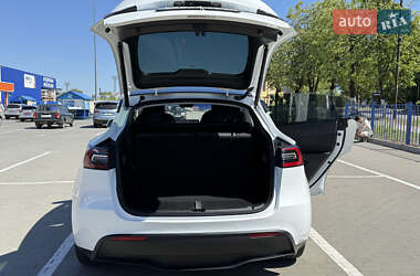 Внедорожник / Кроссовер Tesla Model Y 2021 в 
