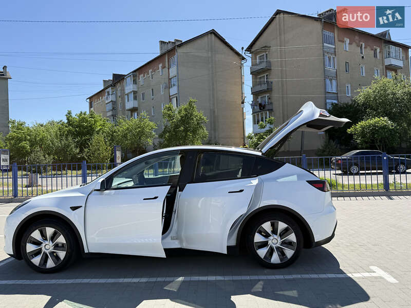 Внедорожник / Кроссовер Tesla Model Y 2021 в Долине