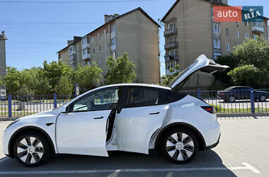 Внедорожник / Кроссовер Tesla Model Y 2021 в 