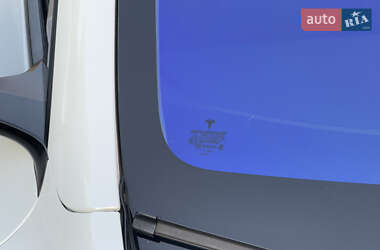 Внедорожник / Кроссовер Tesla Model Y 2022 в 