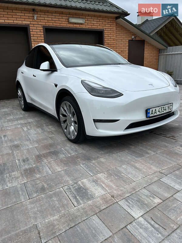 Позашляховик / Кросовер Tesla Model Y 2022 в Києві