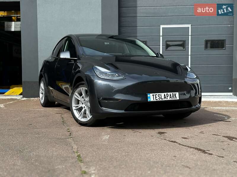 Внедорожник / Кроссовер Tesla Model Y 2024 в Киеве