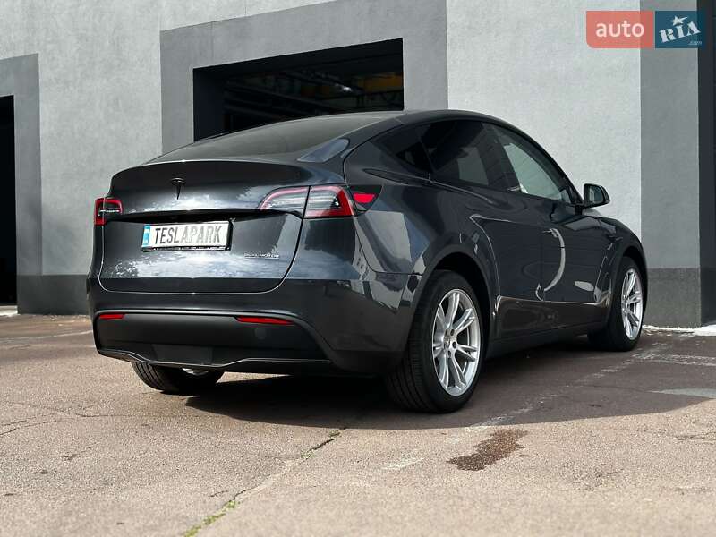 Внедорожник / Кроссовер Tesla Model Y 2024 в Киеве